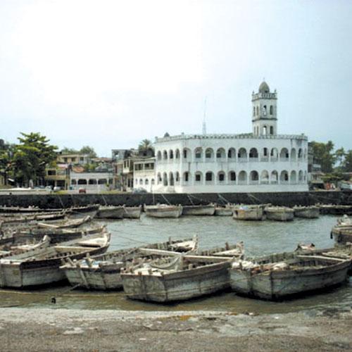 Komor Değil "Kamer" Adaları