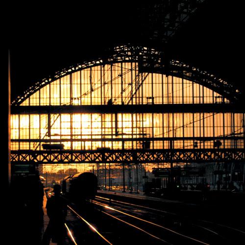 Yolda Karşılaşır Gibi