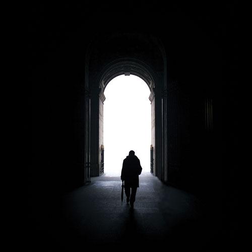 Kapılar Kapanmadan Kapıya Gelmek