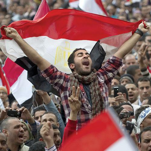 İslâm Dünyası Ayağa Kalkıyor